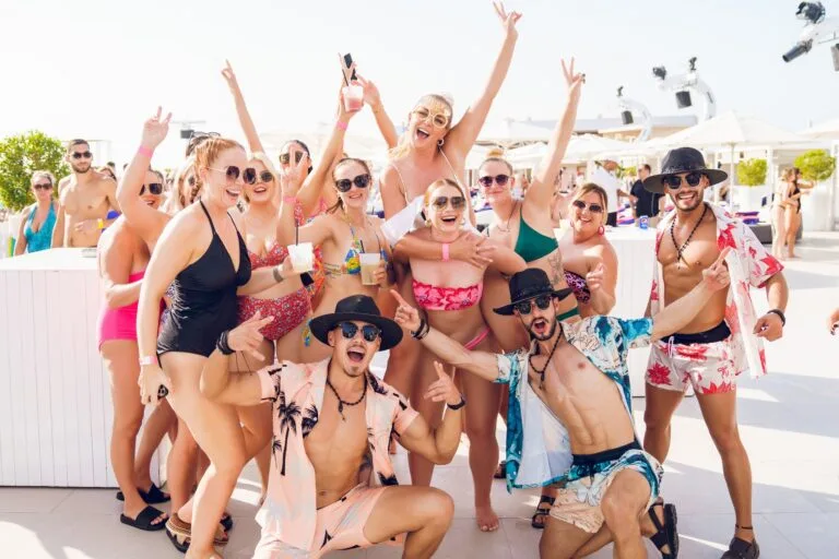 Zero Gravity Beach Club: Enjoy Exclusive Features & Perks